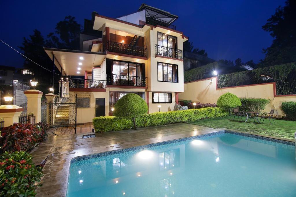 Titan Villa Панчгани Экстерьер фото