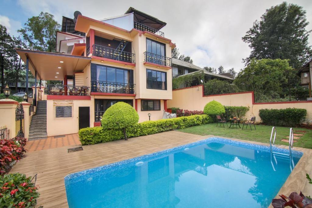 Titan Villa Панчгани Экстерьер фото